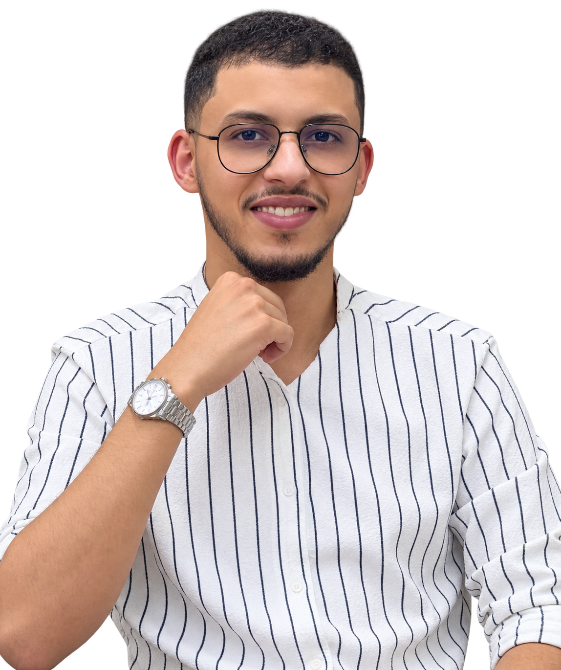 Hamza Abdy, en chemise blanche rayée
